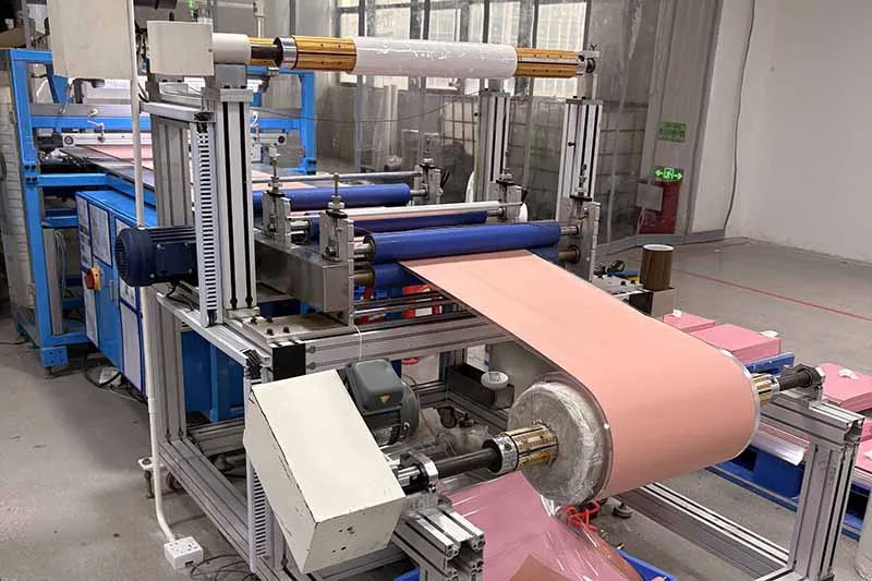 PET release film-backed insulating thermal pad Lamination process PET release film-backed insulating thermal pad Lamination process